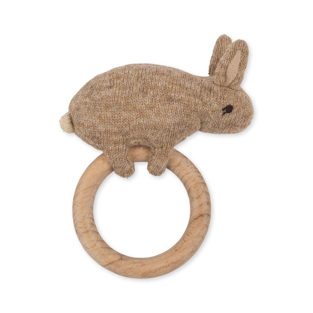 Вязаная развивающая игрушка на кольце-грызунке Konges Slojd "Activity Knit Bunny", бежевая